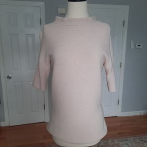 Blush pink knit short sleeve top.